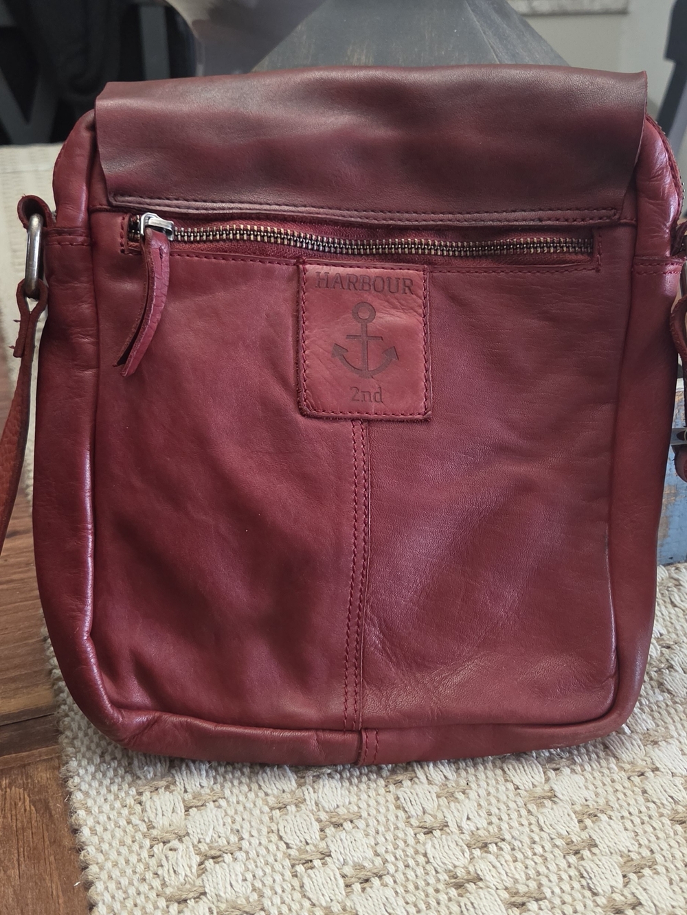 Men's Leather Crossbody Bag - Burgundy